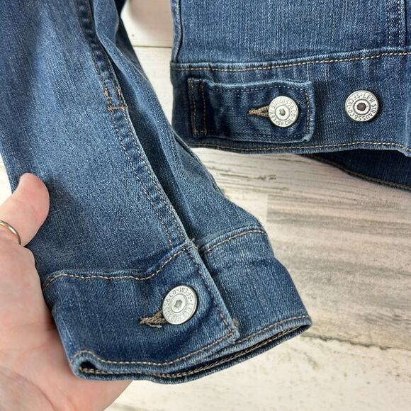 Levis Jacket Women’s Medium Blue Denim Red Studded Cropped Jean Medium Wash - Picture 4 of 7